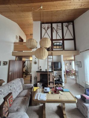 ~ Charmantes Haus mit Garten, Doppelgarage & Galerie in Top Lage von Metzingen"