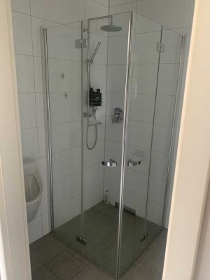 Geschmackvolle, neuwertige 2-Zimmer-EG-Wohnung mit gehobener Innenausstattung mit EBK in Ingolstadt