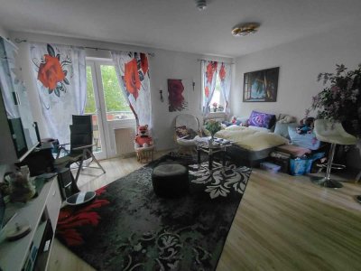 Gepflegte 1-Zimmer-Wohnung mit Balkon in Augsburg-Kriegshaber