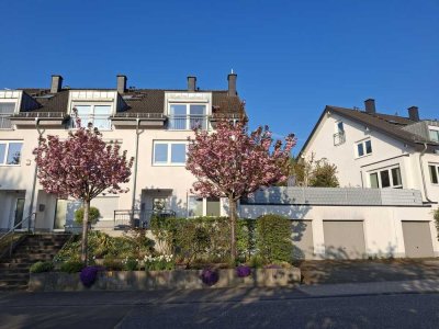 Wiesbaden Frauenstein - Großzügiges Endhaus für junge Familien