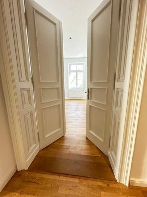 ISAR- Blick,TOP Altbau, 2. OG m Lift, 2 Balkone, sofort frei