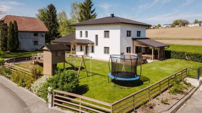 Neuwertiges Wohnhaus mit Top-Anbindung