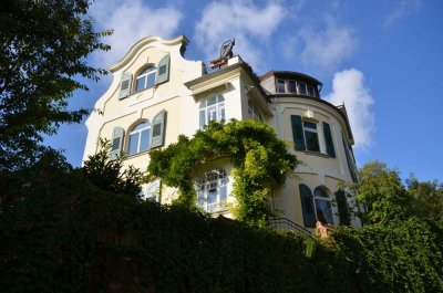 Elegante 5-Zimmer Wohnung mit Balkon im 2. OG in Heidelberg-Neuenheim