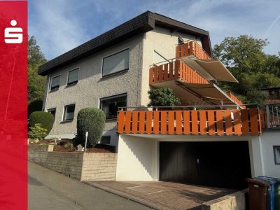 Gepflegtes 3 - Familienhaus mit Doppelgarage und PKW -Stellplatz