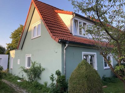 Kernsaniertes 4-Zimmer Haus mit großem Garten