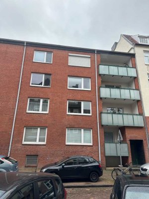 Sehr schöne 3 Zimmer ETW mit Balkon in Zentraler Lage von HH-Bergedorf