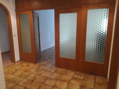 Helle 3-Zimmer-Wohnung mit Balkon und Einbauküche in Himmelstadt ab 01.11.2025 zu vermieten