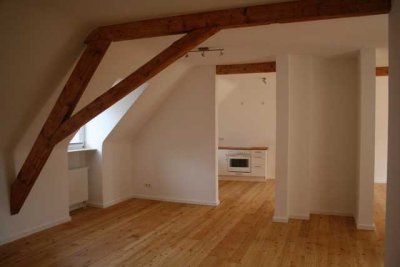 Beautiful maisonette apartment with balcony in the heart of Kaiserslautern (housing approved)
