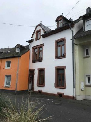 ***Provisionsfrei*** Jugendstilhaus mit Hinterhaus in Heiligkreuz