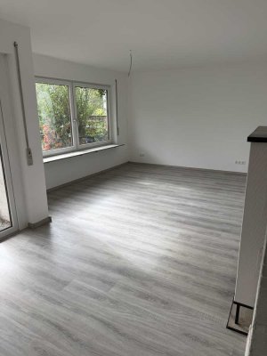 Komplett renoviertes Haus mit Garten