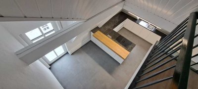 Penthouse Stadtwohnung mit 3-Zimmer, Kernsaniert.