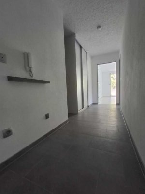Stilvolle, modernisierte 2-Zimmer-Wohnung mit Balkon und Einbauküche in Kempten (Allgäu)