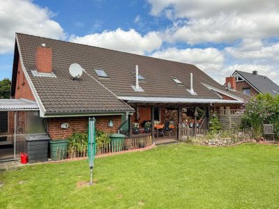 Doppelhaus mit Charakter im Golddorf bei Eckernförde - Ruhig, flexibel, preisgekrönt!
