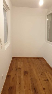 Vollständig renovierte 2-Zimmer-Wohnung mit EBK in 64625, Bensheim