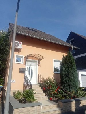 Zuhause mit 3 Zimmern in Köln