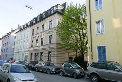 München-Au, an der Isar, neu renovierte 2-Zimmer-Wohnung, große Wohnküche