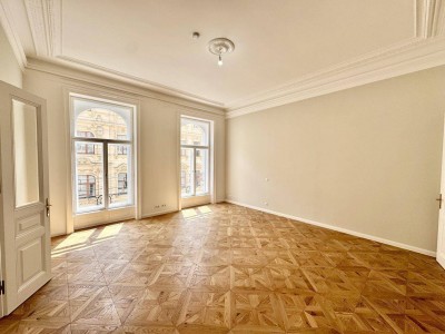 Herrschaftlicher Altbaucharme trifft modernen Luxus – Exklusive Stilwohnung in Wiens Bestlage