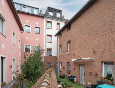 Renditestarkes Mehrfamilienhaus mit 7 Wohneinheiten in Krefeld-Cracau