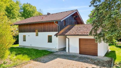 GEPFLEGTES EINFAMILIENHAUS MIT RENOVIERUNGSPOTENZIAL IN LAMPRECHTSHAUSEN