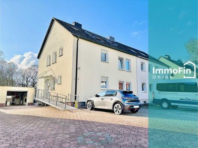 Barrierefreies 2-Familienhaus mit Pool, großzügigem Garten und Treppenlift