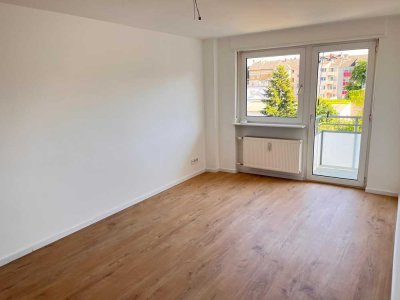 Erstbezug nach Sanierung: 2-Zimmer-Wohnung mit 2 Balkonen + Stellplatz in Mannheim