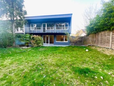 ERKRATH - WUNDERSCHÖNES -  BESONDERES HAUS IN RUHIGE LAGE