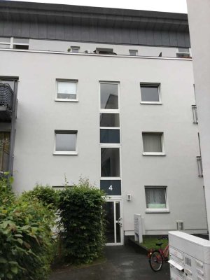 Sanierte 2,5-Zimmer-Dachgeschosswohnung mit Westbalkon in Bonn Brüser Berg