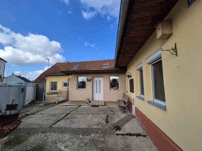 LANDHAUS MIT NEUEM PREIS