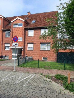 Von  Privat         Freundliche und gepflegte 3-Zimmer-Maisonette-Wohnung mit Balkon in Lengede