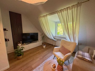 Neuwertige helle DG EWohnung mit Flair, 2 ZKDB,  56 m²