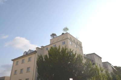 Keine WG!Komf.-3,5-Zi.-Whg. inkl. Einbaukü., 2 Bäder u. 44m² Dachterr.  im inn. Westen von Rgbg.