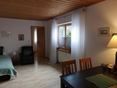 Zentrale möblierte Wohnung für Saison top Lage