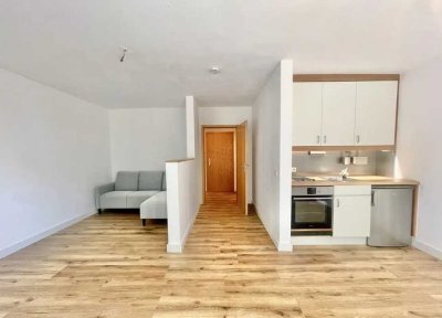 1 Zimmer Wohnung (Nähe U Bahn & Park) mit Terrasse/Duplex Garage/Schlafnische/Hobbyraum