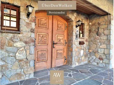 ***ÜberDenWolken***
Barrierefreie Walmdach-Villa mit zwei Einliegerwohnungen + Garagen. Courtagefre