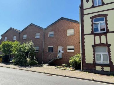 Hochwertiges und gemütliches Einfamilienreihenhaus mit Garage in Düsseldorf zu verkaufen
