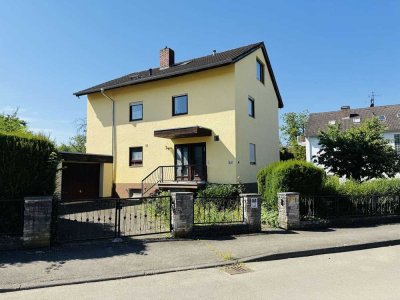 Einfamilienhaus mit Traumgarten und großer Doppelgarage in absoluter Stadtrandlage von Nürtingen