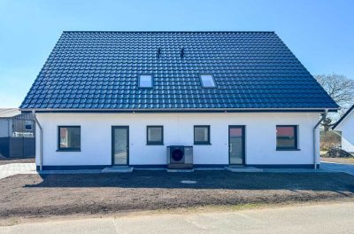Neubau Doppelhaushälfte Erstbezug!