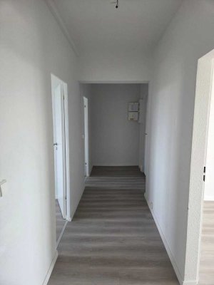Helle 3-Zimmer-Wohnung mit Balkon in Schwerin