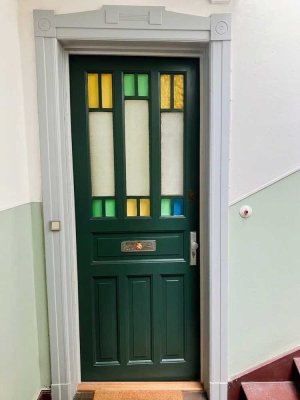 Gemütliche Altbauwohnung: 3 Zimmer mit Balkon in Hamburg-Eimsbüttel