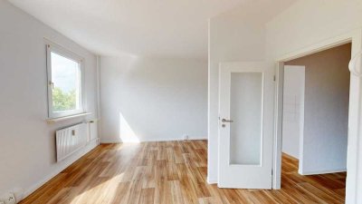 Erstbezug - mit Wanne und super Lage!