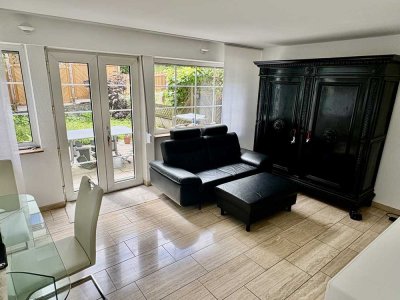 Stuttgart-Kaltental, gepflegte + helle Doppelhaushälfte mit Garten, Balkon, PKW-Carport,  bezugsfrei