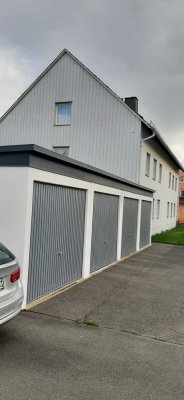Selbitz-sonnige 3 Zi.-Dachwohnung in ruhiger Wohnlage mit Einbauküche
