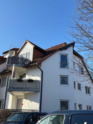 Helle 2-Zimmer Dachgeschosswohnung mit Balkon in Erfurt-Niedernissa