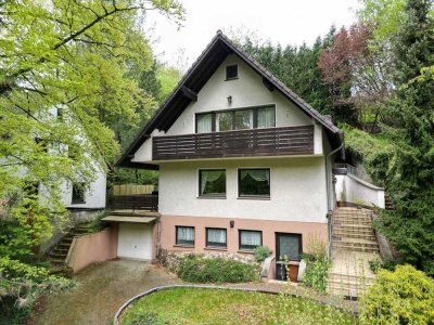 Freistehendes Einfamilienhaus in grüner Umgebung mit Zentrumsnähe zu Bergisch Gladbach