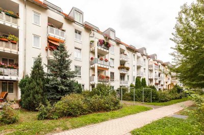 Schöne 2-Raum-Wohnung im Grünen/mit Balkon und Wohnküche