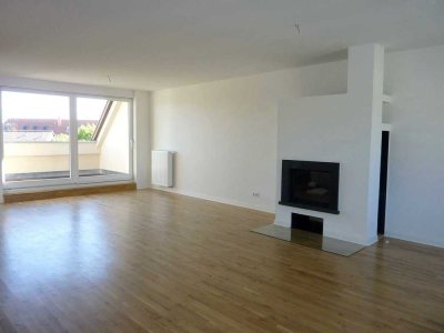 Klimatisierte DG-Wohnung: 4 Zimmer, 2 Bäder, Kamin und Balkon in Leipzig-Gohlis!