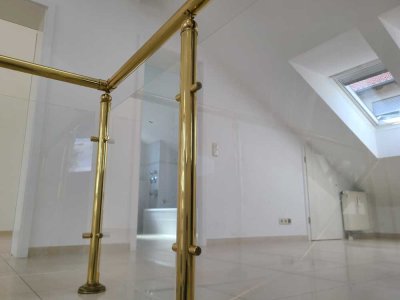 GENIALE  2  ZIMMER  DG WOHNUNG MIT EBK GARAGE UND BALKON - MM EISENBURG