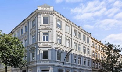 Neuwertiges-Dachgeschoss mit 3 Zimmer, zwei Balkonen und Weitblick in Altona-Altstadt