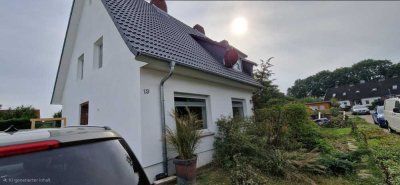 Traum-Doppelhaushälfte in ruhiger Lage von Stade – perfekt für modernes Wohnen mit Platz für Familie