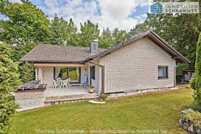 ISERLOHN-SÜMMERN! - FREISTEHENDES EINFAMILIENHAUS MIT KAMIN, TERRASSE, GARTENPARADIES UND 2 GARAGEN